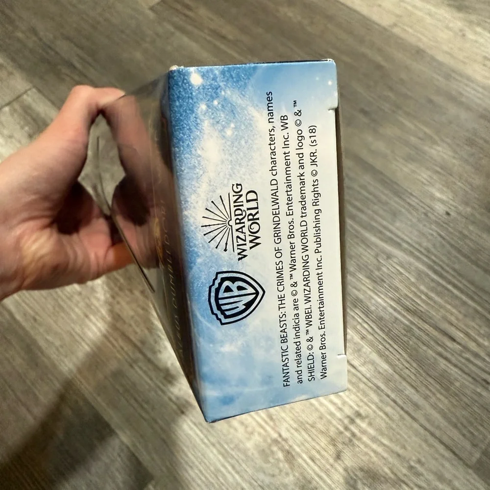 Fantastic Beasts Crimes of Grindelwald Albus Dumbledore Wand NWT NWB Never open - Picture 6 of 6
